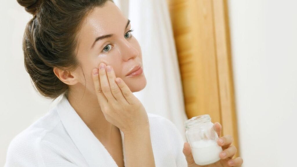 Dầu dừa có tốt cho da không? Công dụng và cách dùng dầu dừa hiệu quả
