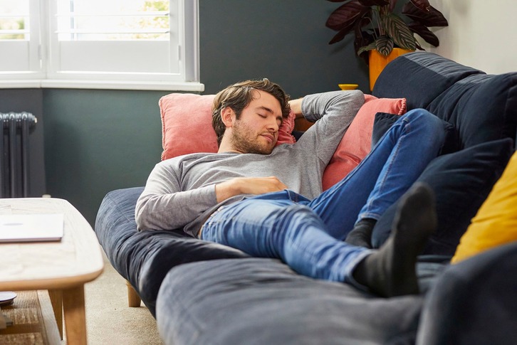 Cảnh báo: Ngủ trưa quá dài và sai thời điểm làm tăng nguy cơ tử vong