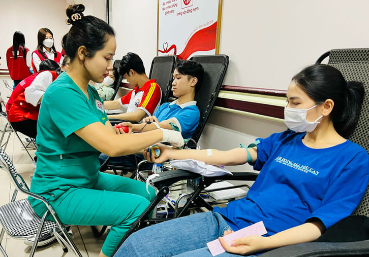 Nguồn cung máu toàn cầu tiếp tục cải thiện