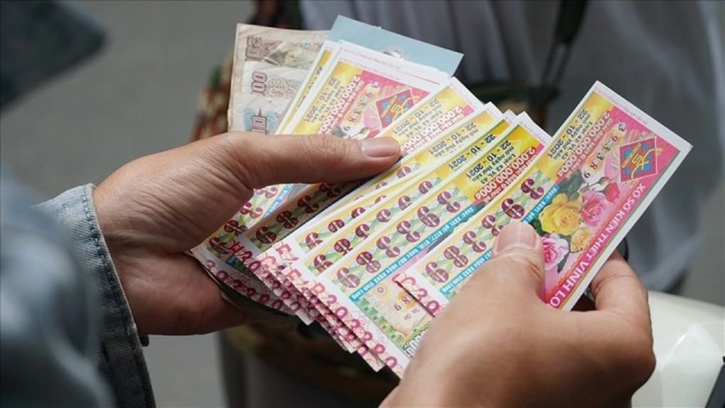 Vì sao nhiều người thích mua vé số?